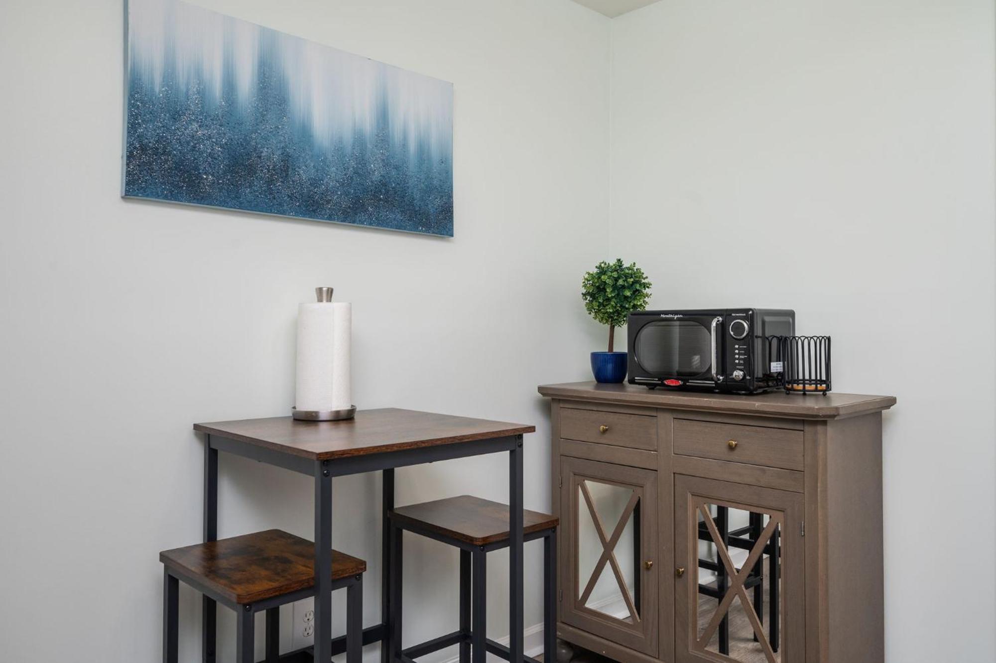 Апартаменты Cozy 2Bd Retreat A Short Walk To Westside Beltline Атланта Экстерьер фото